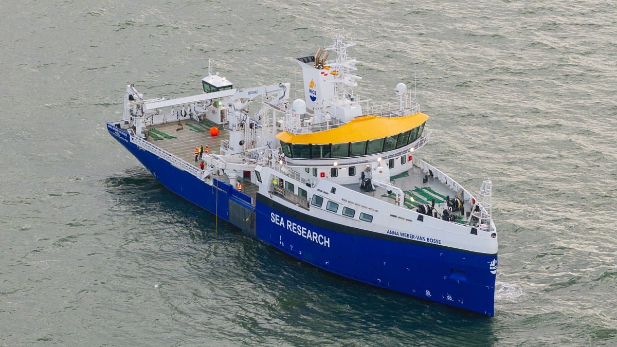 Dutch ocean science institute christens newest vessel