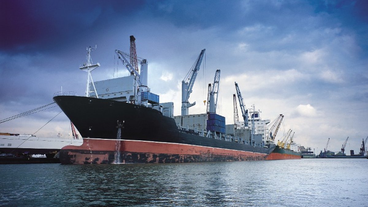 Iran starts charging fees for ships passing through the Strait of Hormuz