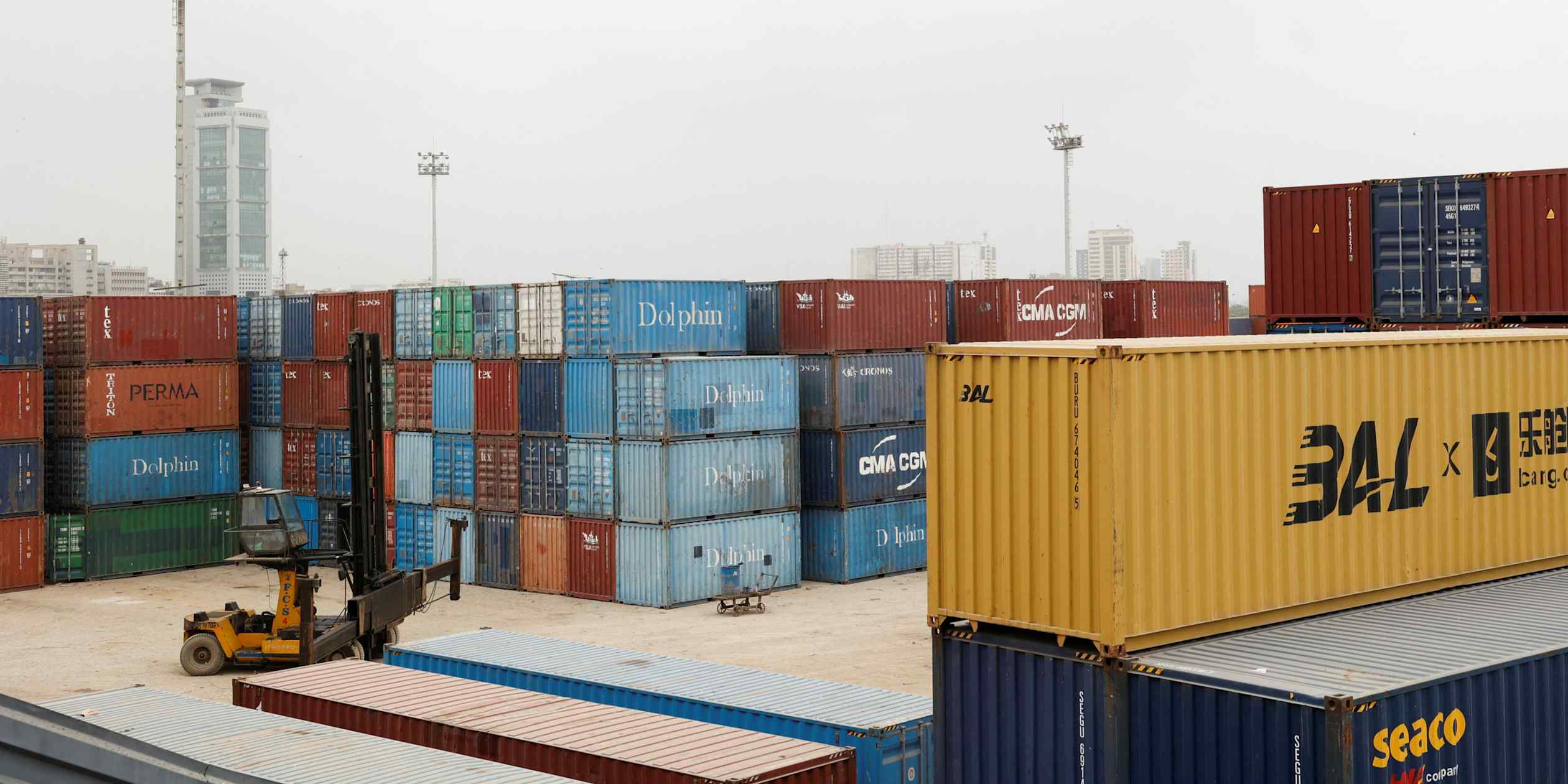 Karachi leverages Iran war, wins a year’s worth of transshipment in 24 days
