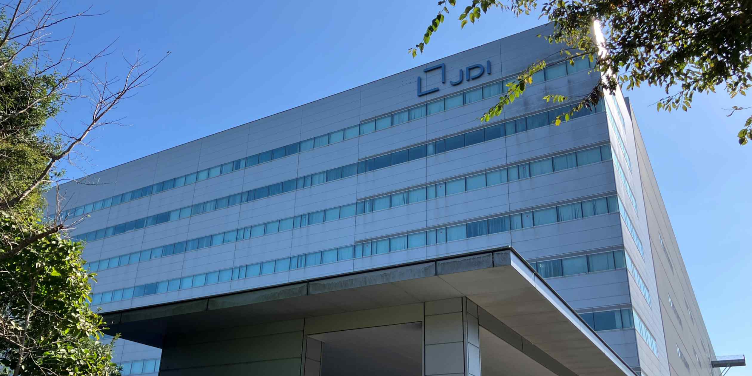 Memory maker Micron weighs buying shuttered Japan Display plant