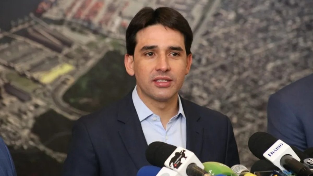 Minister Silvio Costa Filho announces package of strategic works at the Port of Santos