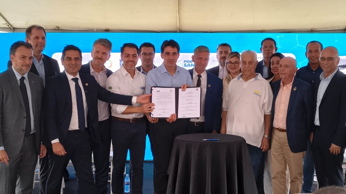 Minister of Ports signs commitment to free up resources for the Santos–Guarujá tunnel