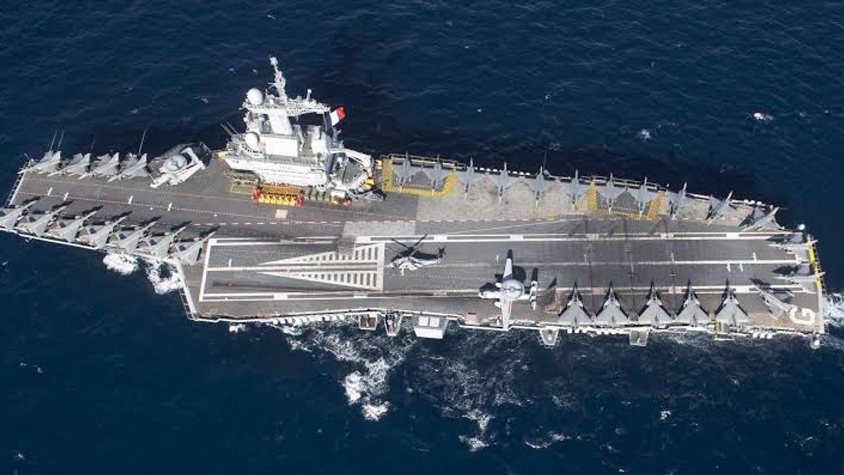 Racing application exposed location of French aircraft carriers in the Mediterranean.