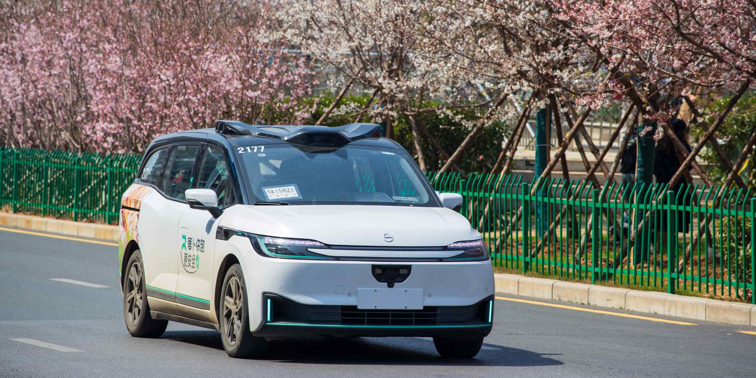 China suspends new autonomous driving permits after Baidu incident