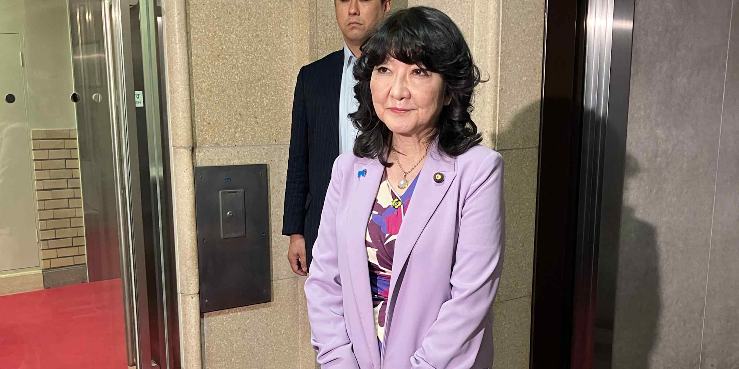 Finance Minister Katayama issues warning after yen breaches 160 to dollar