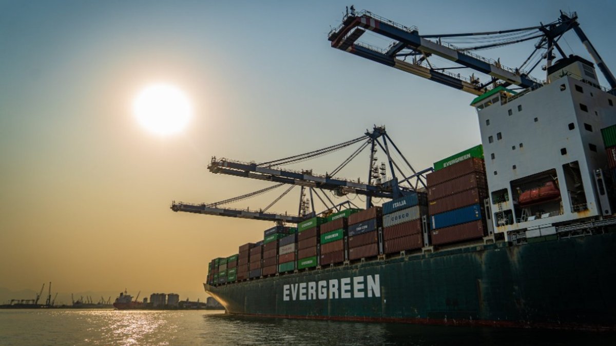 Port of Santos reaches historic record in the 1st quarter of 2026, with 42.8 million tons
