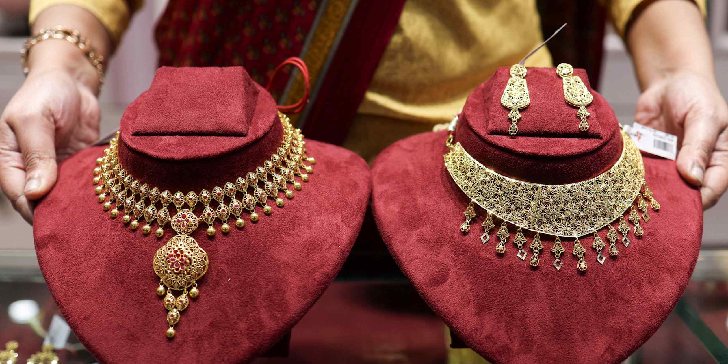 Indian jewelers brace for 10% sales dip as gold tariffs nearly triple