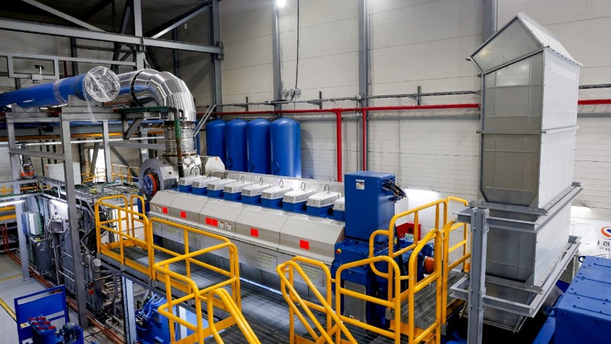 Suape complex inaugurates the world’s first engine for generating thermoelectric energy powered by ethanol