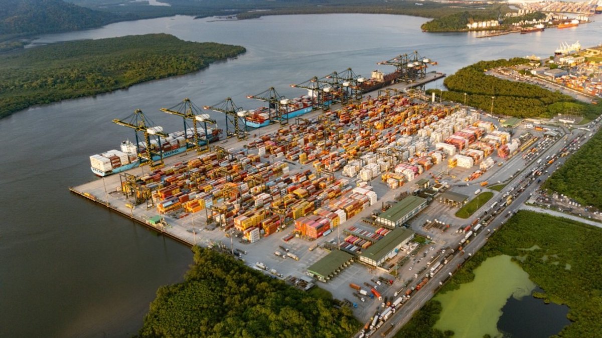 BTP purchases 55 100% electric container handling equipment