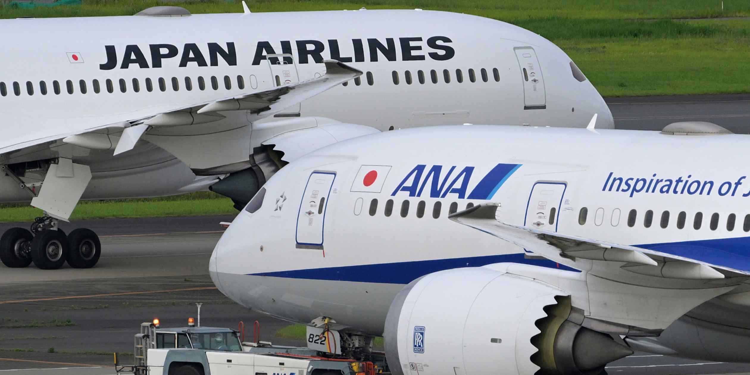 Global airline profits projected to drop by half as jet fuel costs soar