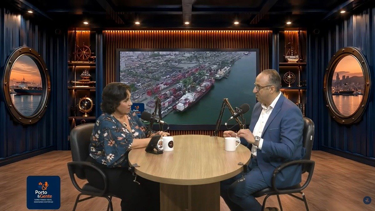 Marcus Santana recalls a career that took him from the Port of Santos to the Panama Canal