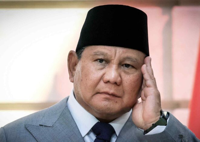 Policy uncertainty spurs sell-off of Indonesian stocks, currency