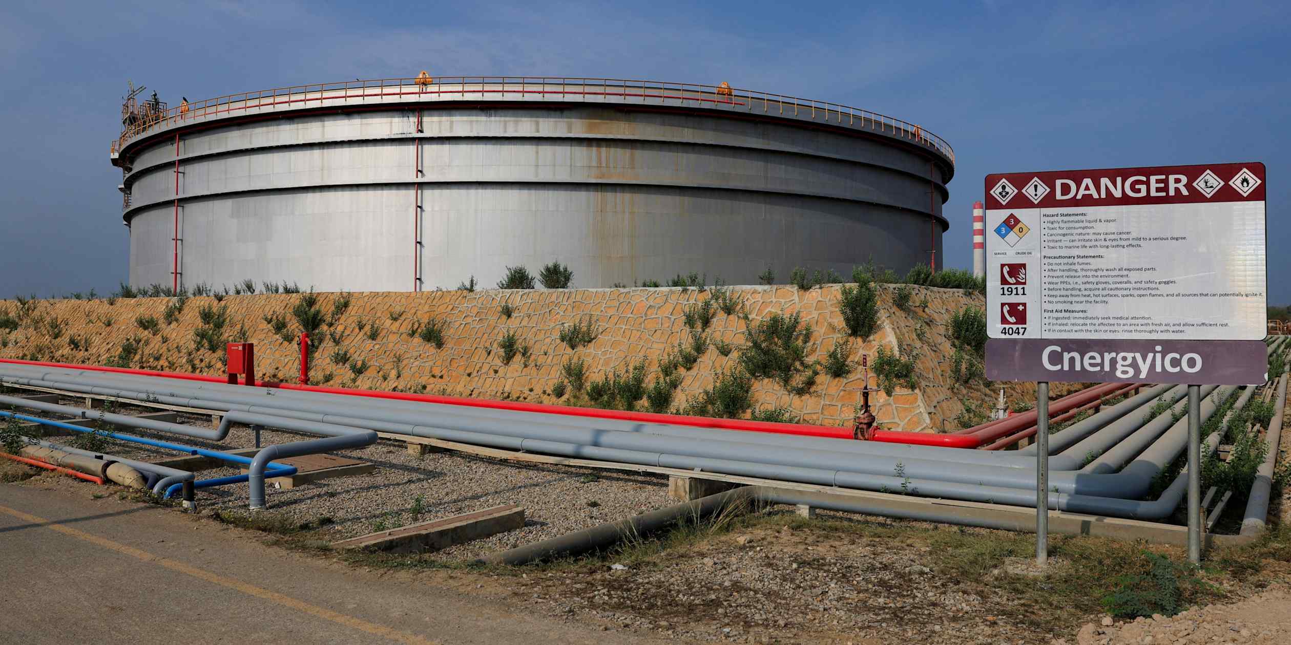 Pressed by Iran crisis, Pakistan plans to start strategic oil reserve