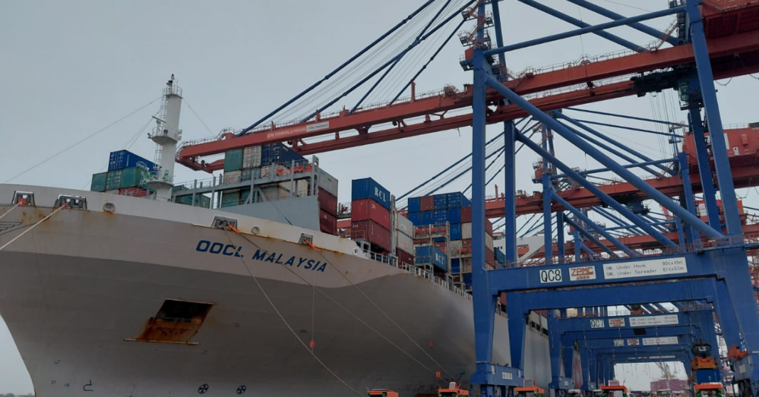 APM Terminals Pipavav Handles Longest Vessel Ever APM Terminals Pipavav Handles Longest Vessel Ever