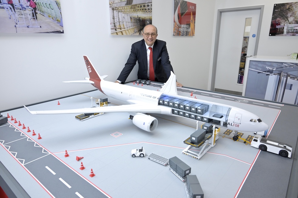Alfor Aviation unveiled a freight conversion system with an internal lifting system