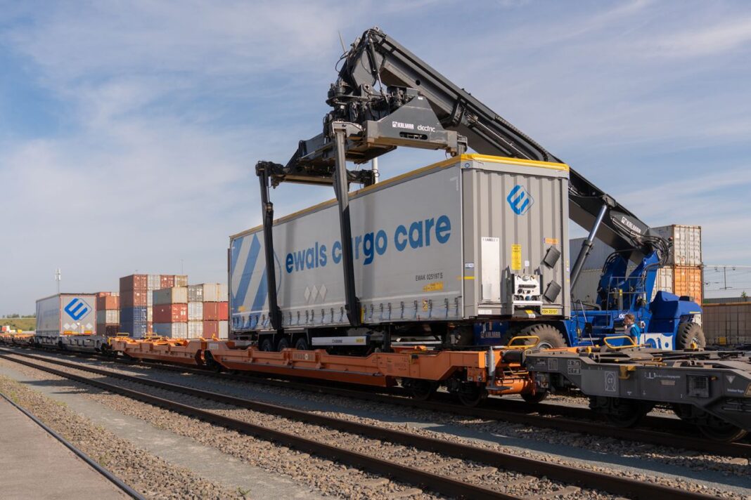 Ewals Cargo Care semi-trailers being loaded onto a freight train. Image: LinkedIn © Ewals Cargo Care