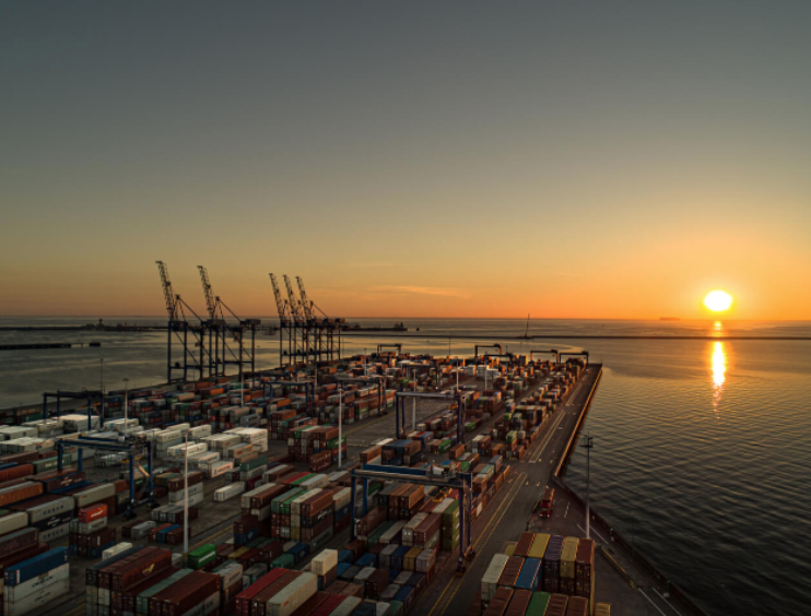 Baltic Hub secures EU funding for terminal modernisation Baltic Hub Container Terminal has secured US$ 51.2 million under the FEnIKS 2021-2027 programme of its container terminal in Gdańsk.