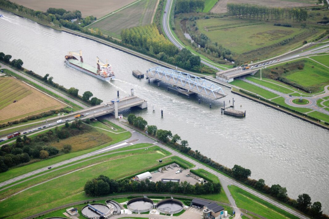 Belgium and the Netherlands commit to upgrading Ghent–Terneuzen freight railway Belgium and the Netherlands commit to upgrading Ghent–Terneuzen freight railway
