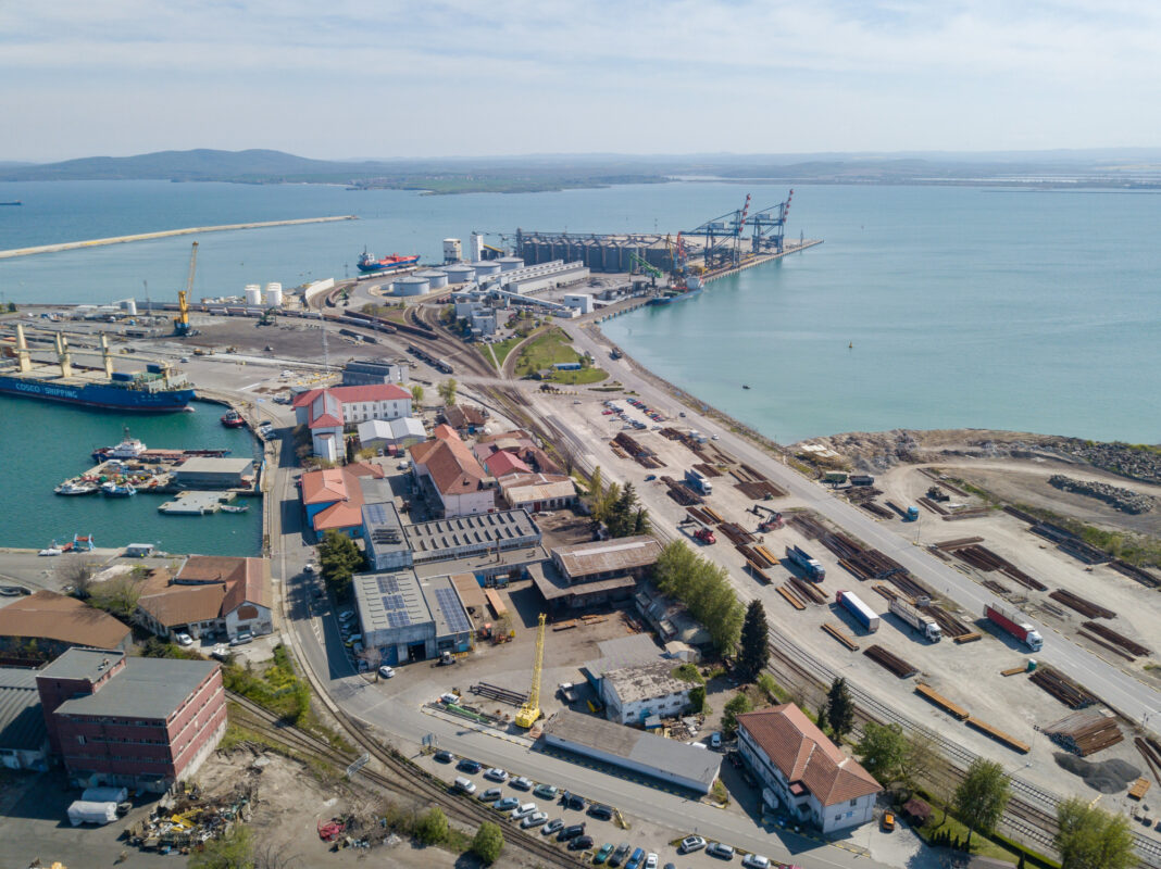 An intermodal terminal at the port of Burgas. Image: © Bulgarian Ministry of Transport