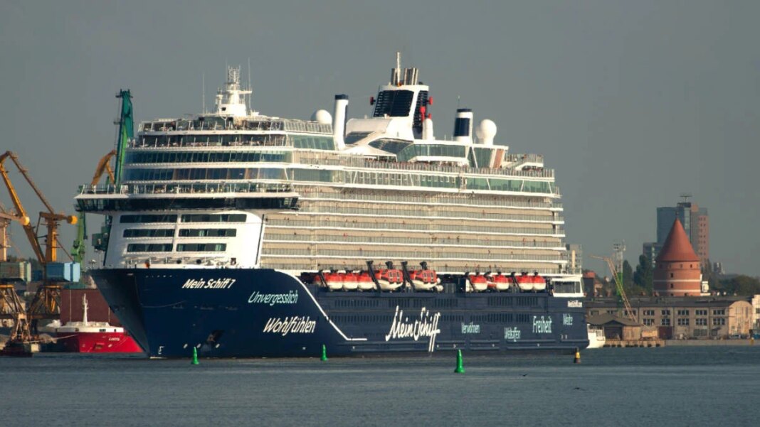 Cruise Line Begins Charging for Prime Theater Seats on One Ship Mein Schiff 7, TUI Cruises