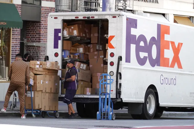FedEx unveils 2026 peak season fees, higher home delivery prices loom FedEx unveils 2026 peak season fees, higher home delivery prices loom