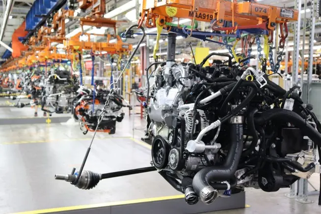 GM invests $275M in Tennessee plant GM invests $275M in Tennessee plant