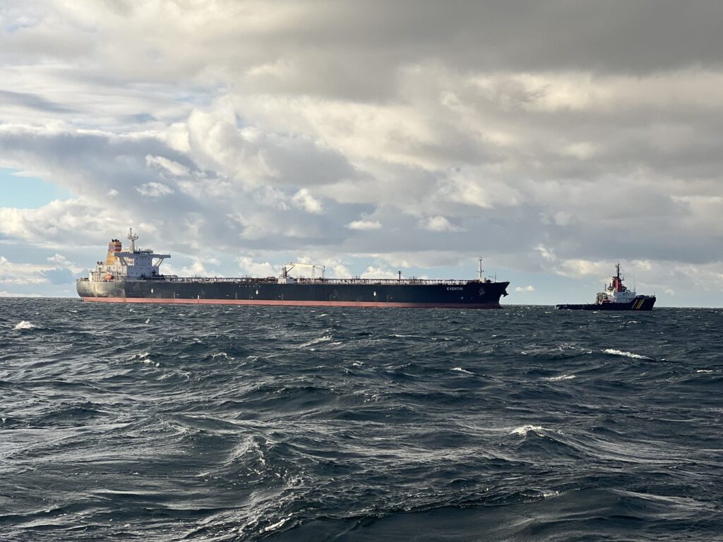 Tanker EVENTIN adrift in the Baltic Sea