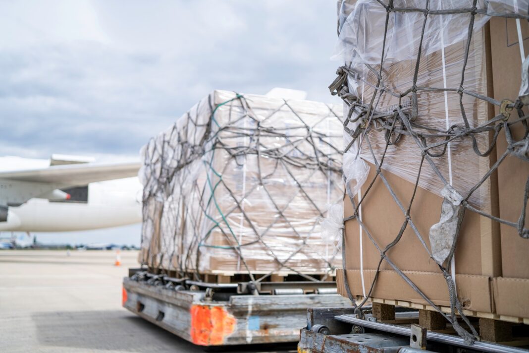 Globe Air Cargo renews Canada and US GSSA partnership with French Bee cargo loading