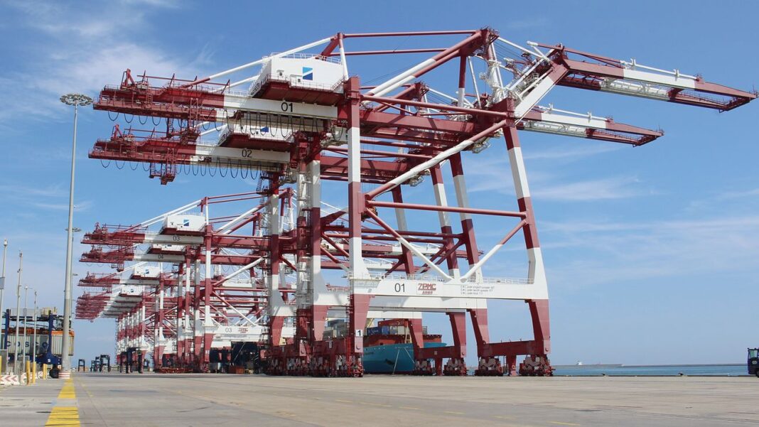 Gooseneck booms for new STS cranes in Sydney Gooseneck booms for new STS cranes in Sydney