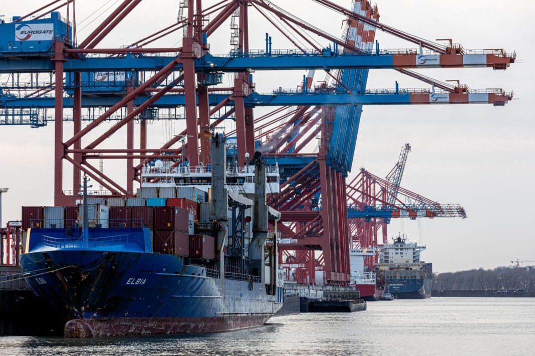 Hapag-Lloyd’s HGT signs deal for 20% stake in Eurogate Hamburg terminal Hapag-Lloyd’s HGT signs deal for 20% stake in Eurogate Hamburg terminal