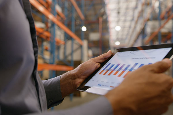 How Should Warehouses Measure Cost When Workloads Constantly Change? How Should Warehouses Measure Cost When Workloads Constantly Change?