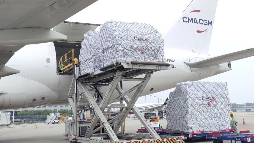 Large logistics firms launch dedicated cargo flights to Chicago area Large logistics firms launch dedicated cargo flights to Chicago area