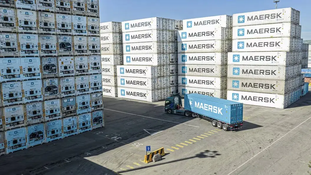 Maersk upgrades reefer fleet with next-generation IoT technology Maersk has begun rolling out a new generation of Internet of Things (IoT) connectivity devices across its refrigerated container.