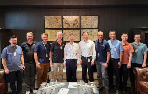 Mammoth to expand 777 freighter conversion operations to China Mammoth/STAECO signing ceremony