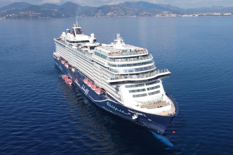Mein Schiff 2 to Sail TUI’s Schlager-Themed Cruise in 2027 Mein Schiff 2