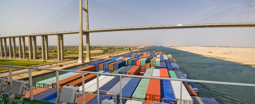 Middle East Shipping Risks Deepen as Tankers Reroute Over Houthi Threats
