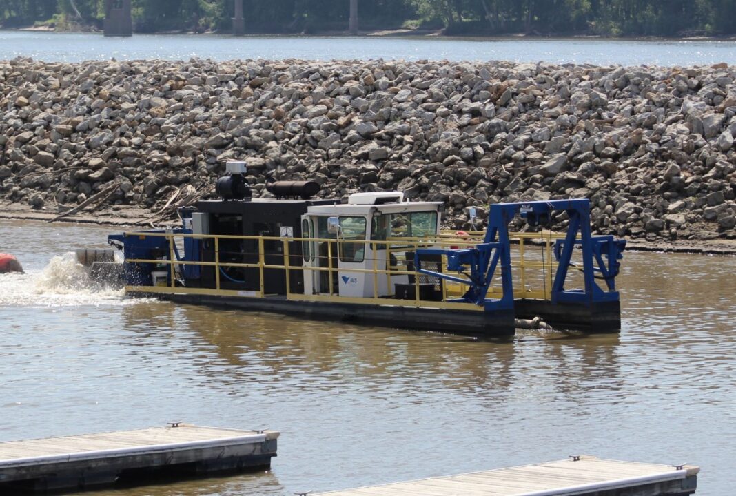Muscatine Harbor dredging begins with new CDF online Muscatine Harbor dredging begins with new CDF online