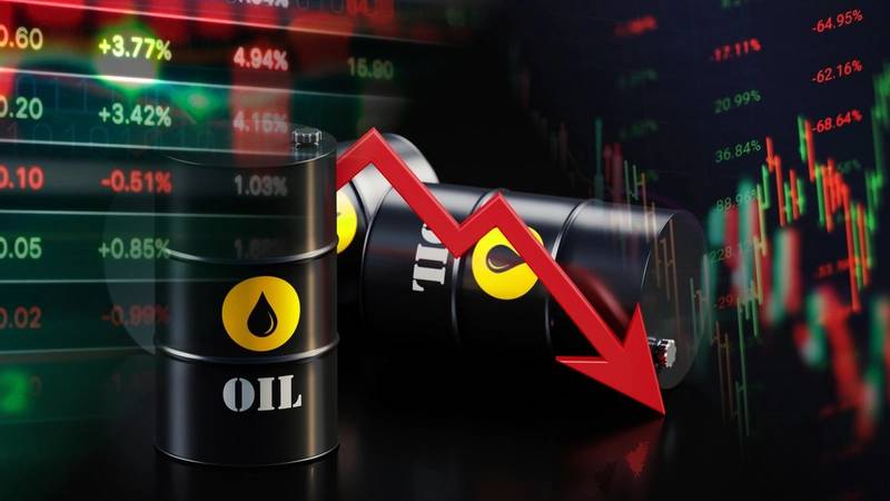 Oil Hits Four-Month Low After US-Iran Doha Talks
