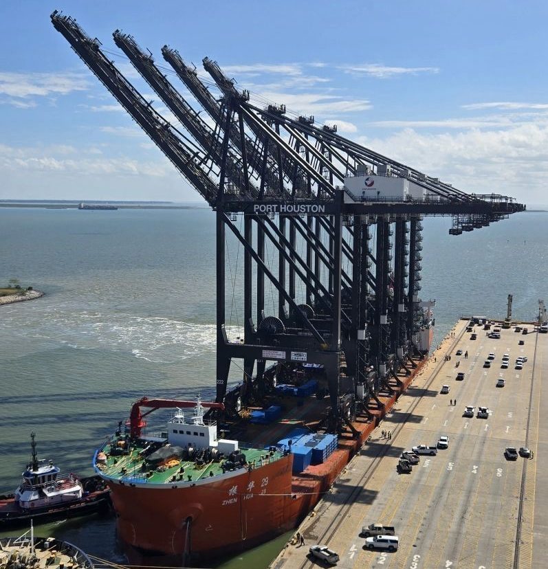 Port Houston commissions new cranes as June volumes climb ‣ WorldCargo News Port Houston commissions new cranes as June volumes climb ‣ WorldCargo News