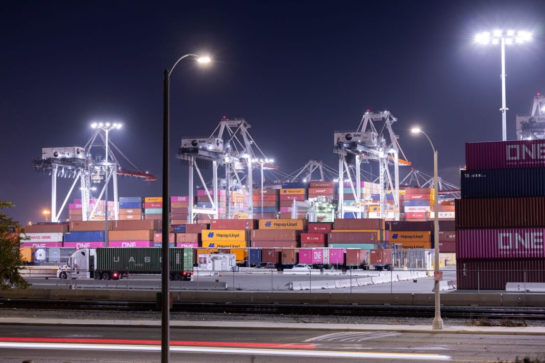Port of LA incentives aim to accelerate EV drayage adoption Journal of Commerce Logo