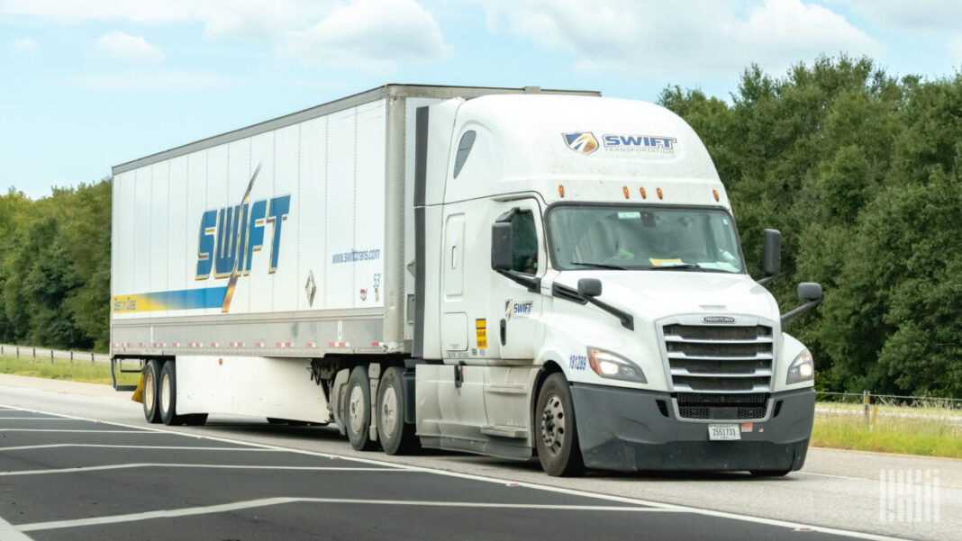 Regulatory capacity cleanup fuels Knight-Swift’s bullish outlook Regulatory capacity cleanup fuels Knight-Swift's bullish outlook