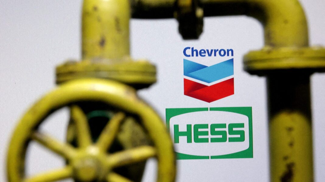 US Oil Companies See Big Profit Jump, Gird for Clash Over Pump Prices With Trump FTC reverses bans on two executives joining Chevron, Exxon boards
