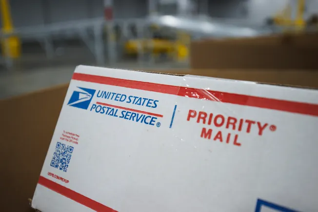 USPS launches smart locker service for local transactions USPS launches smart locker service for local transactions