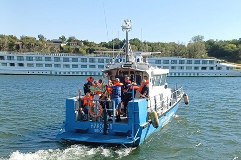 Viking River Ship Runs Aground in Bulgaria – Cruise Industry News Rescue