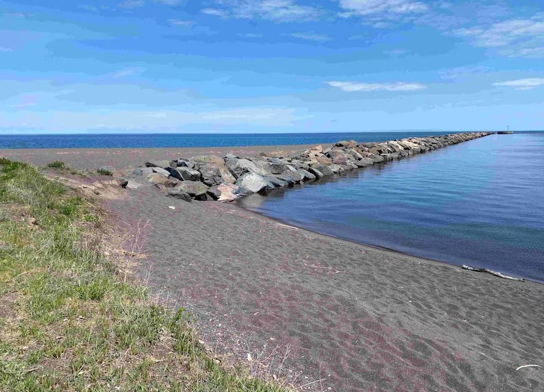 Work on Keweenaw Waterway breakwater in full swing Work on Keweenaw Waterway breakwater in full swing
